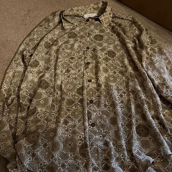 12th tribe large Button down blouse - Picture 6 of 9